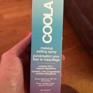 Coola makeup setting spray
